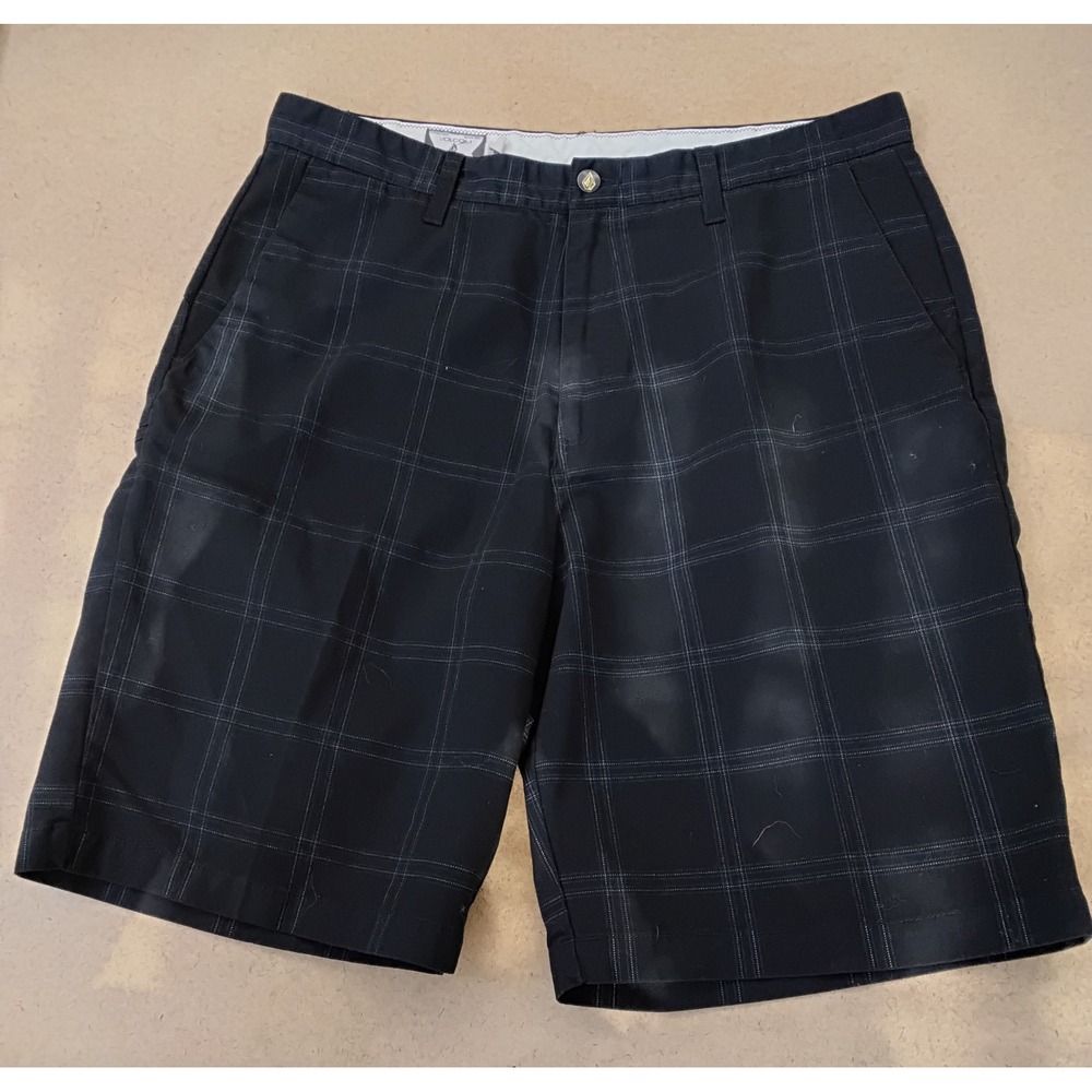 Volcom Corpo Class Mens Plaid Shorts Size 36 Black Navy Grid Skate Casual